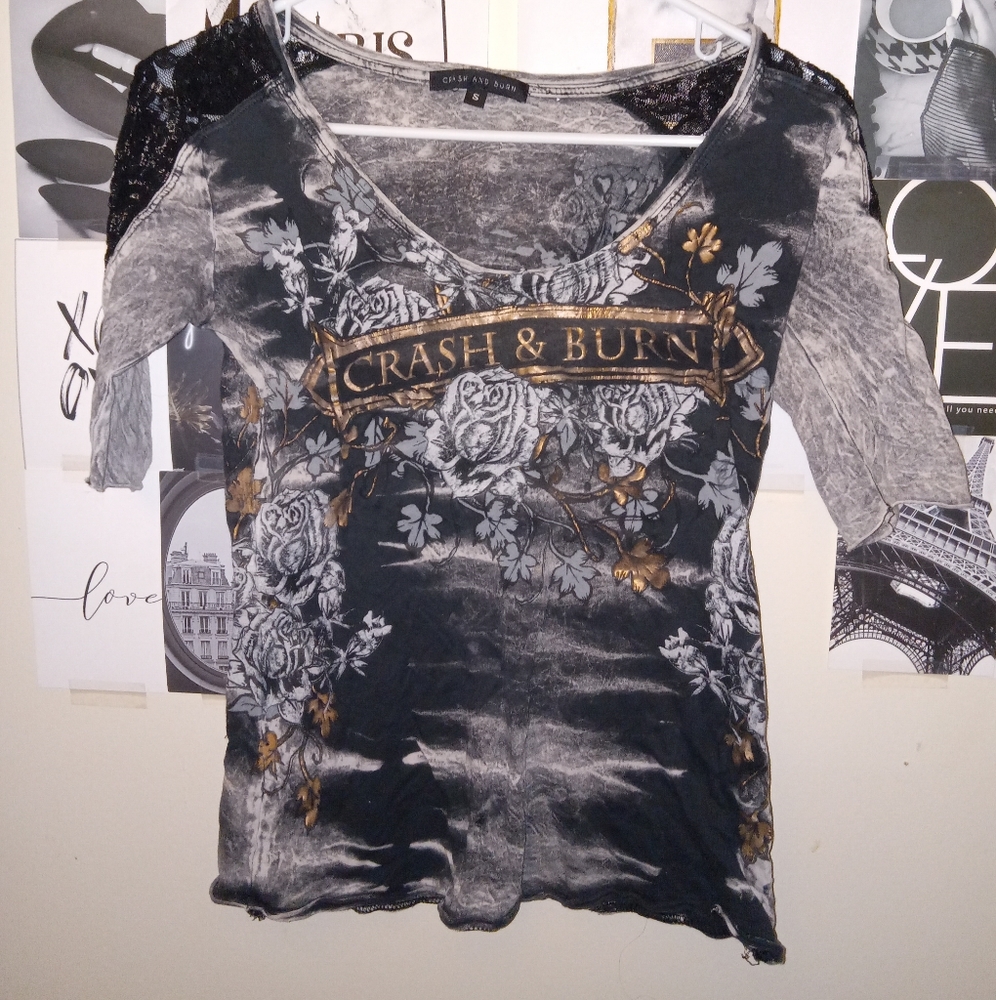 ♡♡Crash & Burn clothing  shirt.